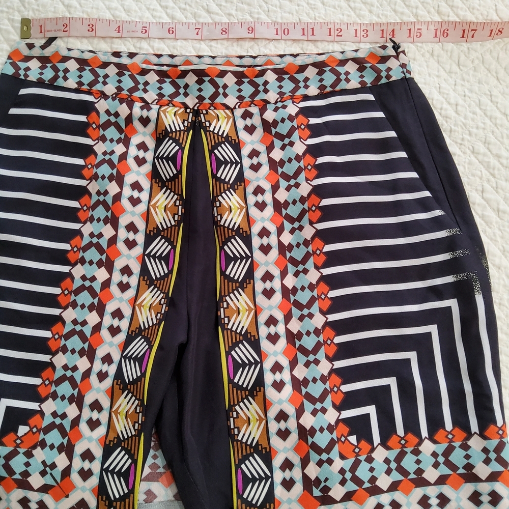 Geometric Patterned Black Skirt - Picture 9 of 12